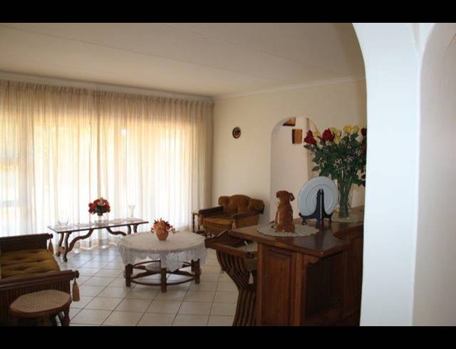 3 BEDROOM HOUSE FOR SALE IN ST MICHAELS ON SEA